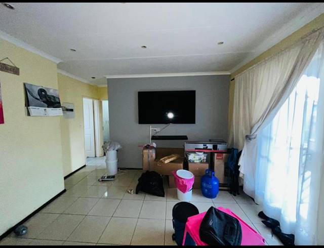 2 BEDROOM APARTMENT FOR SALE IN BENONI CENTRAL